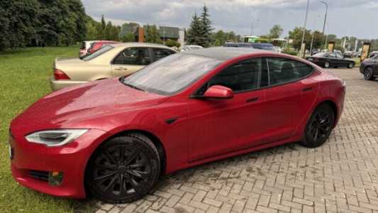 Tesla Model S I  Рестайлинг, 2016, пробег 165000 км