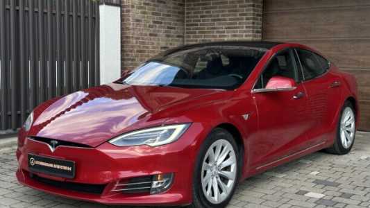 Tesla Model S I Рестайлинг, 2017, пробег 166000 км Tesla Model S I Рестайлинг, 2017, пробег 166000 км