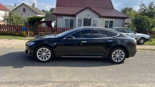 Tesla Model S I  Рестайлинг, 2017, пробег 180000 км