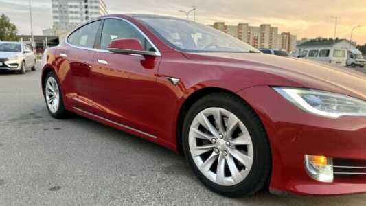 Tesla Model S I Рестайлинг, 2017, пробег 200000 км Tesla Model S I Рестайлинг, 2017, пробег 200000 км