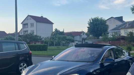 Tesla Model S I Рестайлинг, 2018, пробег 200000 км Tesla Model S I Рестайлинг, 2018, пробег 200000 км