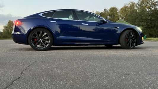 Tesla Model S I Рестайлинг, 2019, пробег 73000 км Tesla Model S I Рестайлинг, 2019, пробег 73000 км