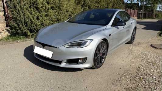 Tesla Model S I Рестайлинг