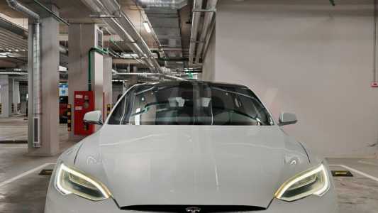 Tesla Model S I Рестайлинг