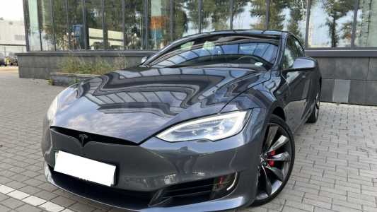 Tesla Model S I Рестайлинг