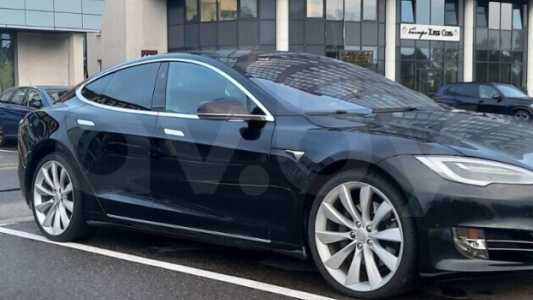 Tesla Model S I Рестайлинг