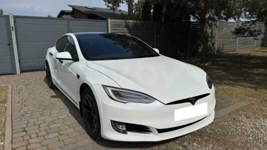 Tesla Model S I Рестайлинг