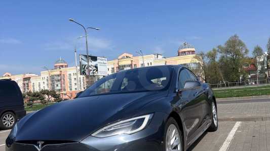 Tesla Model S I Рестайлинг