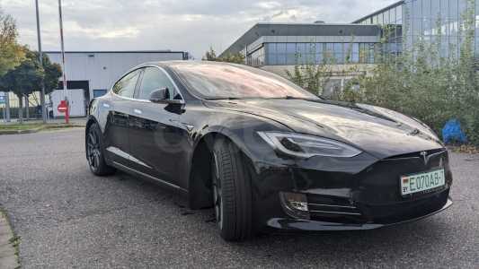 Tesla Model S I Рестайлинг