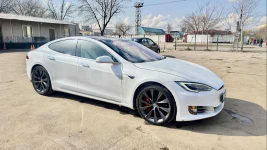 Tesla Model S I Рестайлинг