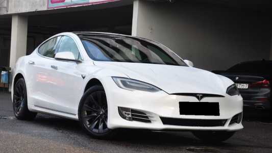 Tesla Model S I Рестайлинг