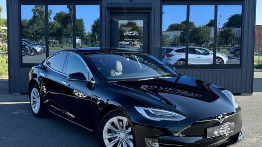 Tesla Model S I Рестайлинг