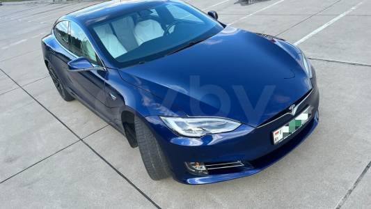 Tesla Model S I Рестайлинг