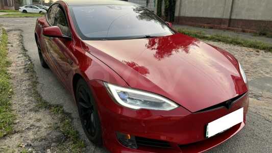 Tesla Model S I Рестайлинг