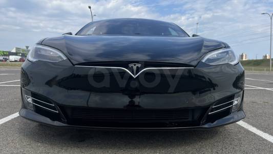 Tesla Model S I Рестайлинг