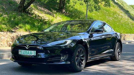 Tesla Model S I Рестайлинг