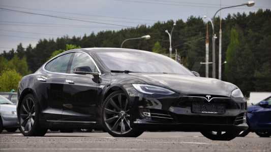 Tesla Model S I Рестайлинг