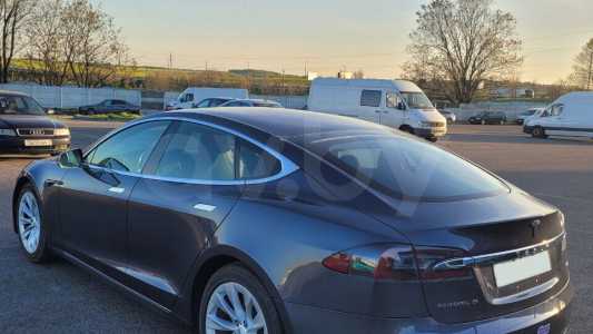 Tesla Model S I Рестайлинг