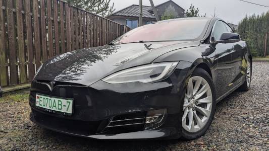 Tesla Model S I Рестайлинг