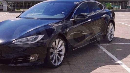 Tesla Model S I Рестайлинг