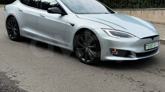 Tesla Model S I Рестайлинг