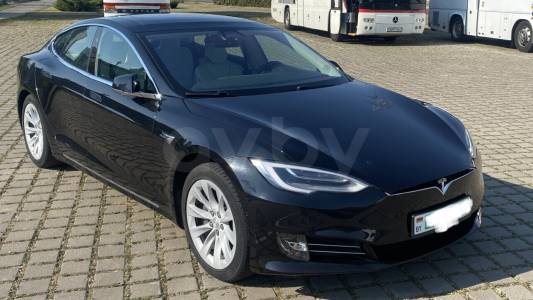 Tesla Model S I Рестайлинг