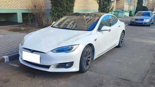 Tesla Model S I Рестайлинг