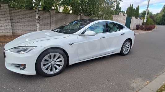 Tesla Model S I Рестайлинг