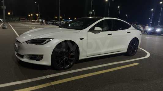 Tesla Model S I Рестайлинг