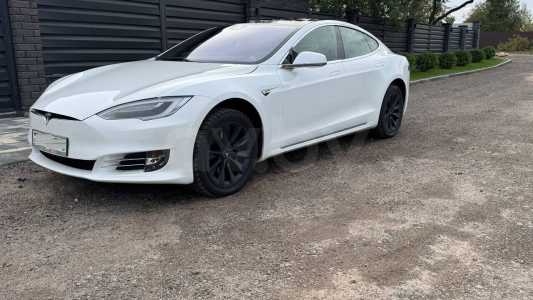 Tesla Model S I Рестайлинг