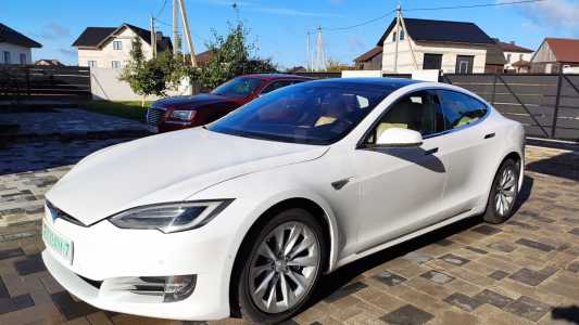 Tesla Model S I Рестайлинг