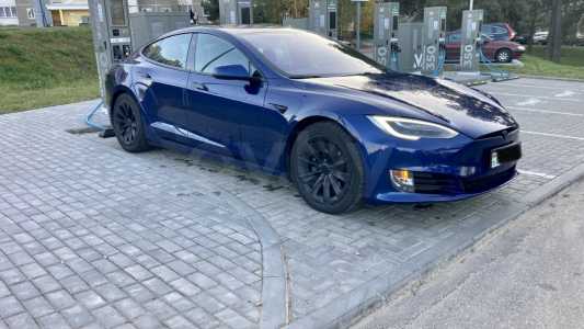 Tesla Model S I Рестайлинг