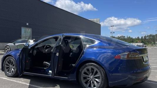 Tesla Model S I Рестайлинг