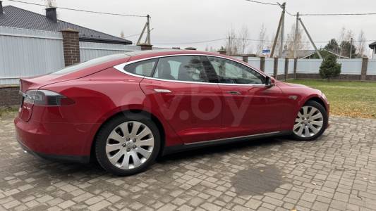 Tesla Model S I Рестайлинг