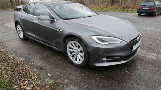 Tesla Model S I Рестайлинг