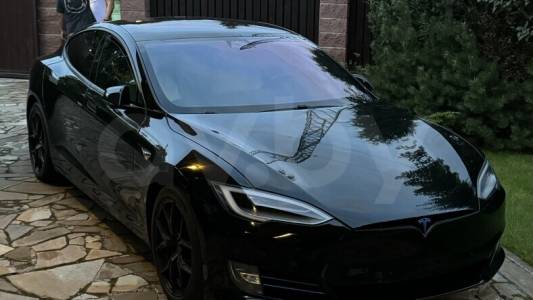 Tesla Model S I Рестайлинг