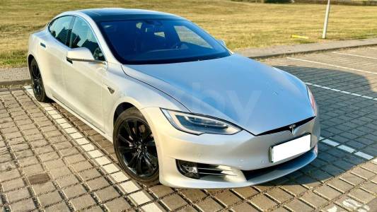 Tesla Model S I Рестайлинг