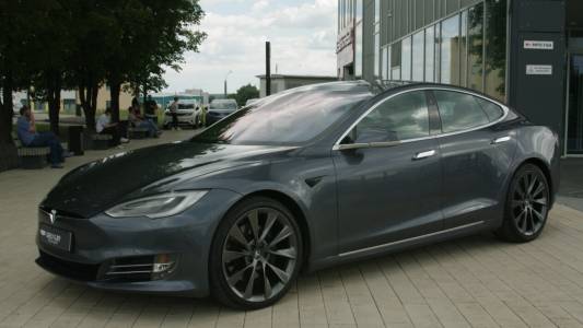 Tesla Model S I Рестайлинг