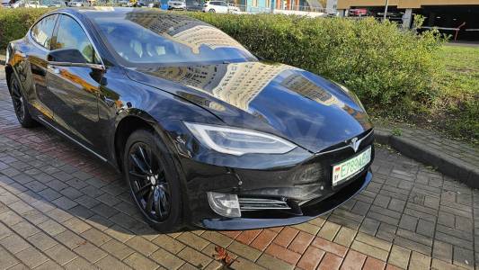 Tesla Model S I Рестайлинг