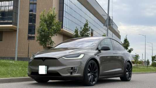 Tesla Model X I, 2016, пробег 200000 км Tesla Model X I, 2016, пробег 200000 км