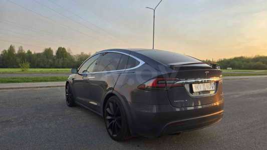 Tesla Model X I