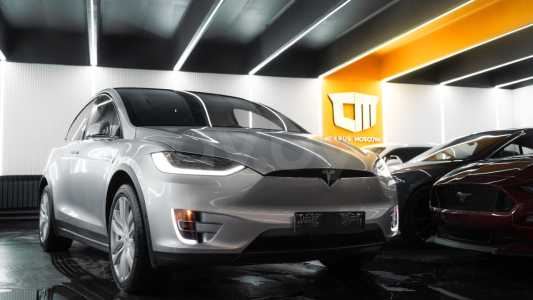 Tesla Model X I