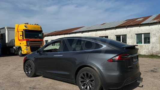 Tesla Model X I