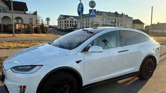Tesla Model X I