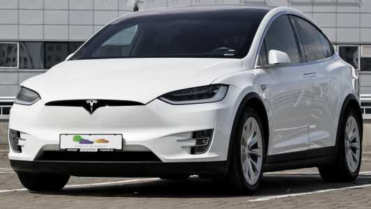 Tesla Model X I