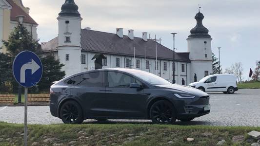 Tesla Model X I