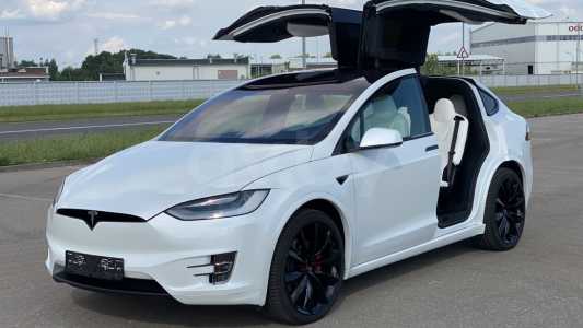 Tesla Model X I