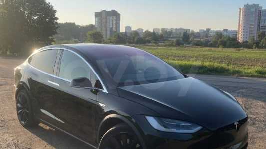 Tesla Model X I