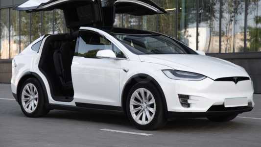 Tesla Model X I