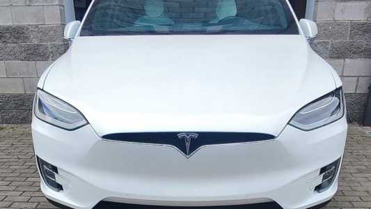 Tesla Model X I